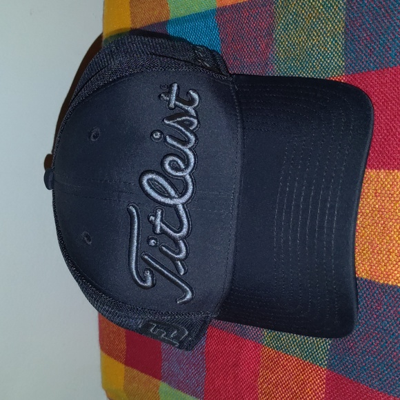 Titleist PRO V1 FootJoy Embroidered Logo Fitted Hat Cap L/XL - Picture 1 of 11